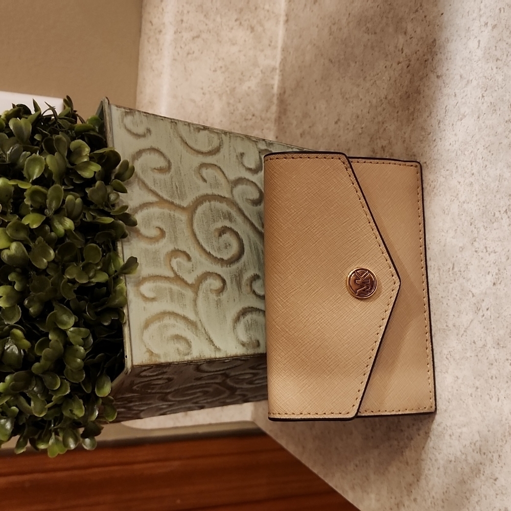 Michael Kors wallet